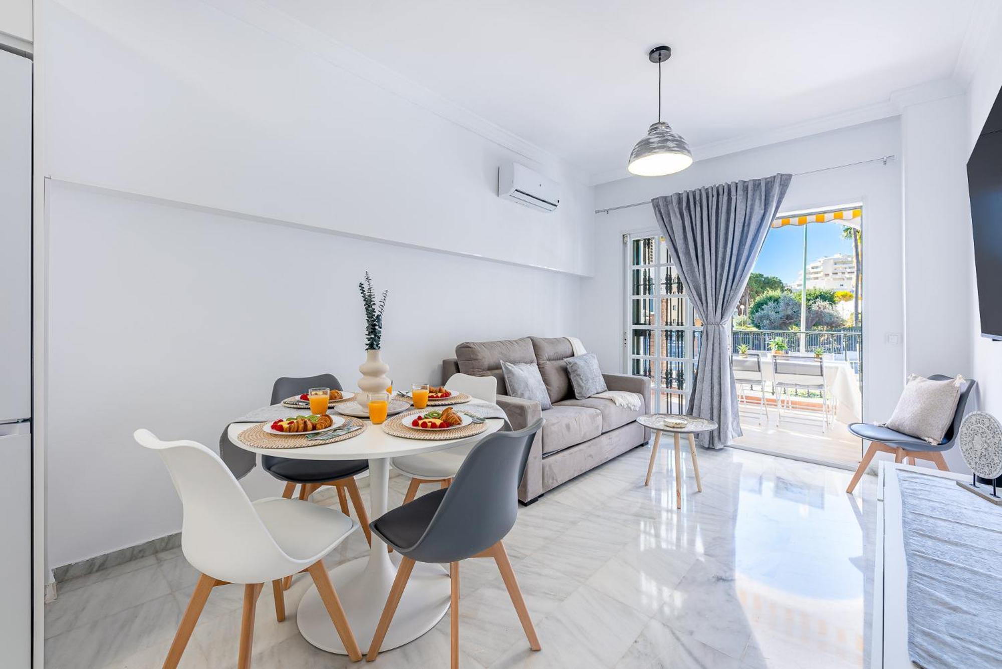 797 Holiday Rentals - Apartamento En Pueblo Quinta A 1 Min De La Playa 贝纳尔马德纳 外观 照片