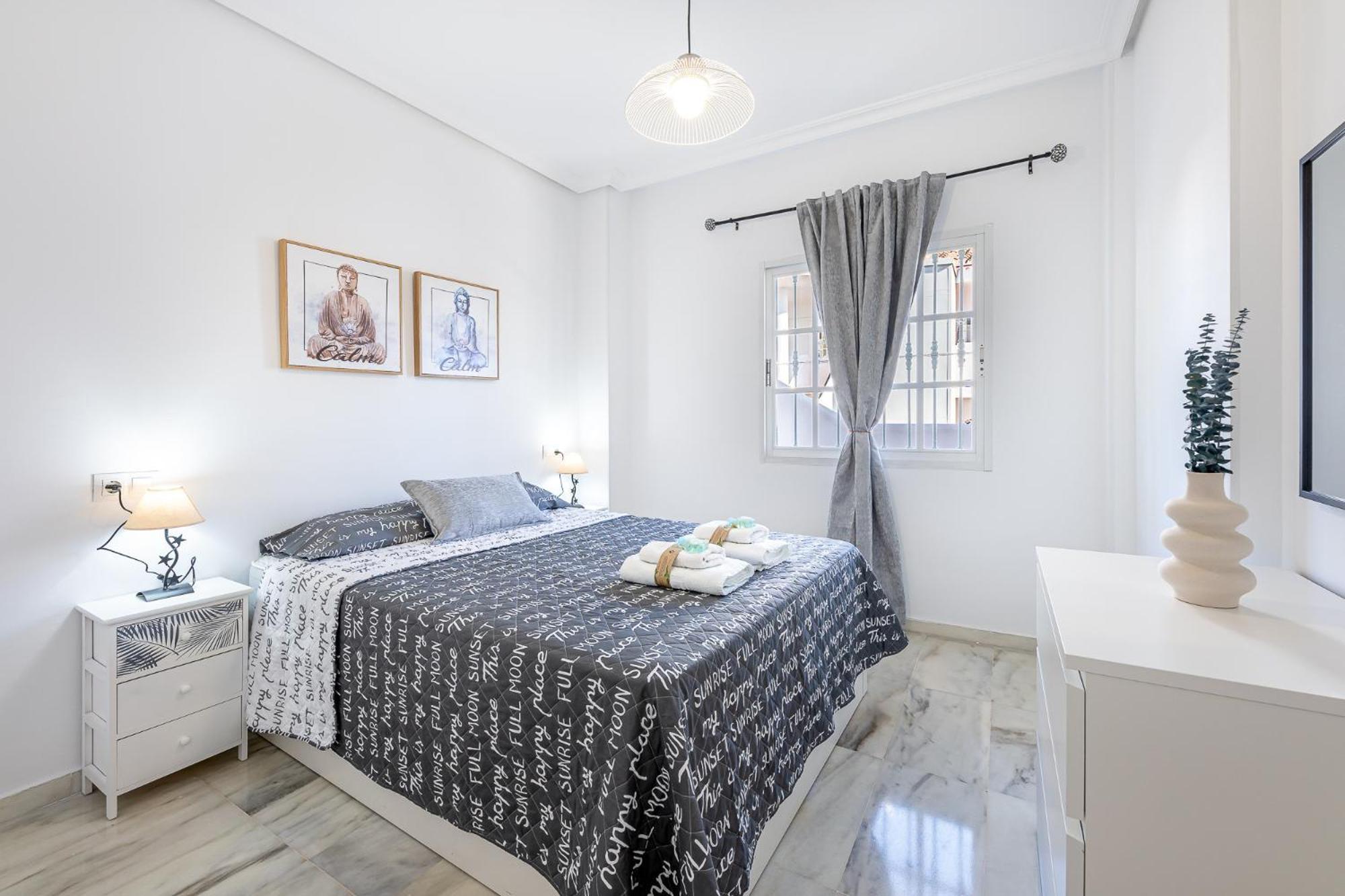 797 Holiday Rentals - Apartamento En Pueblo Quinta A 1 Min De La Playa 贝纳尔马德纳 外观 照片